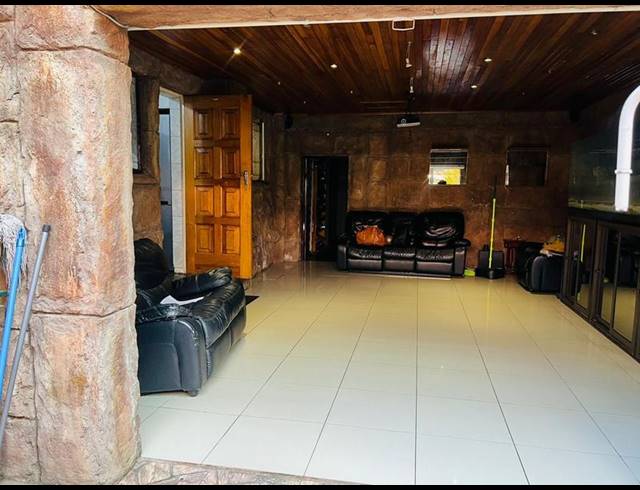 3 BEDROOM HOUSE FOR SALE IN REGENTS PARK